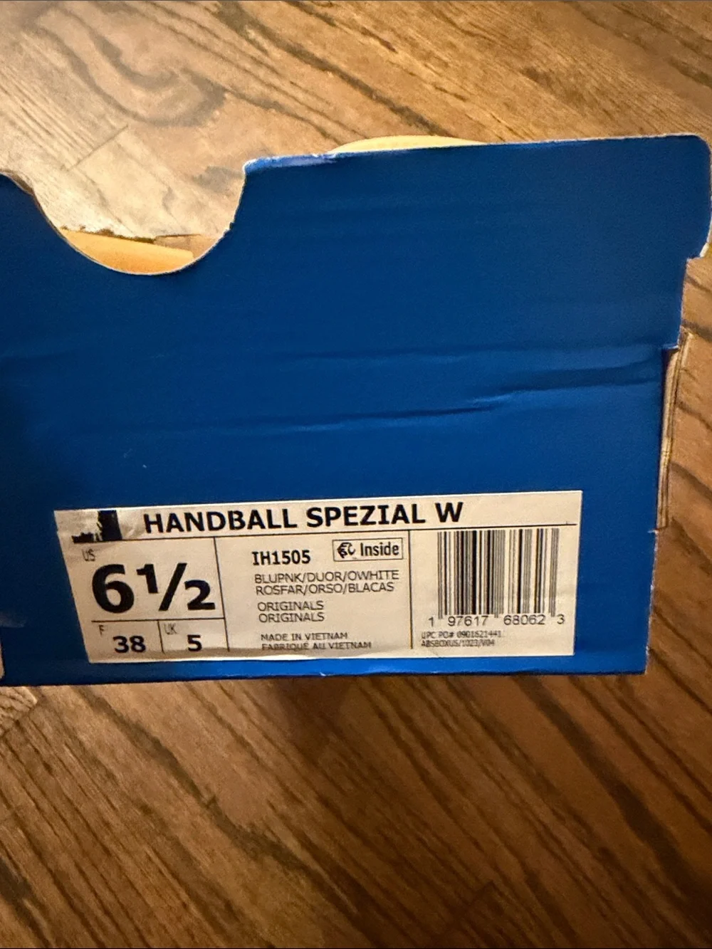 adidas Hardball Spezial Women's Sneakers in Peach & Orange